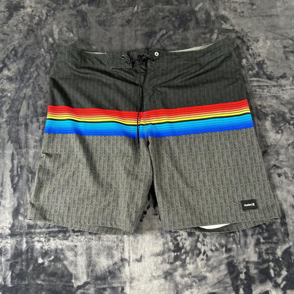 Hurley Phantom Board Shorts Mens 38 Black Rainbow Stripe Chevron Swim Trunks